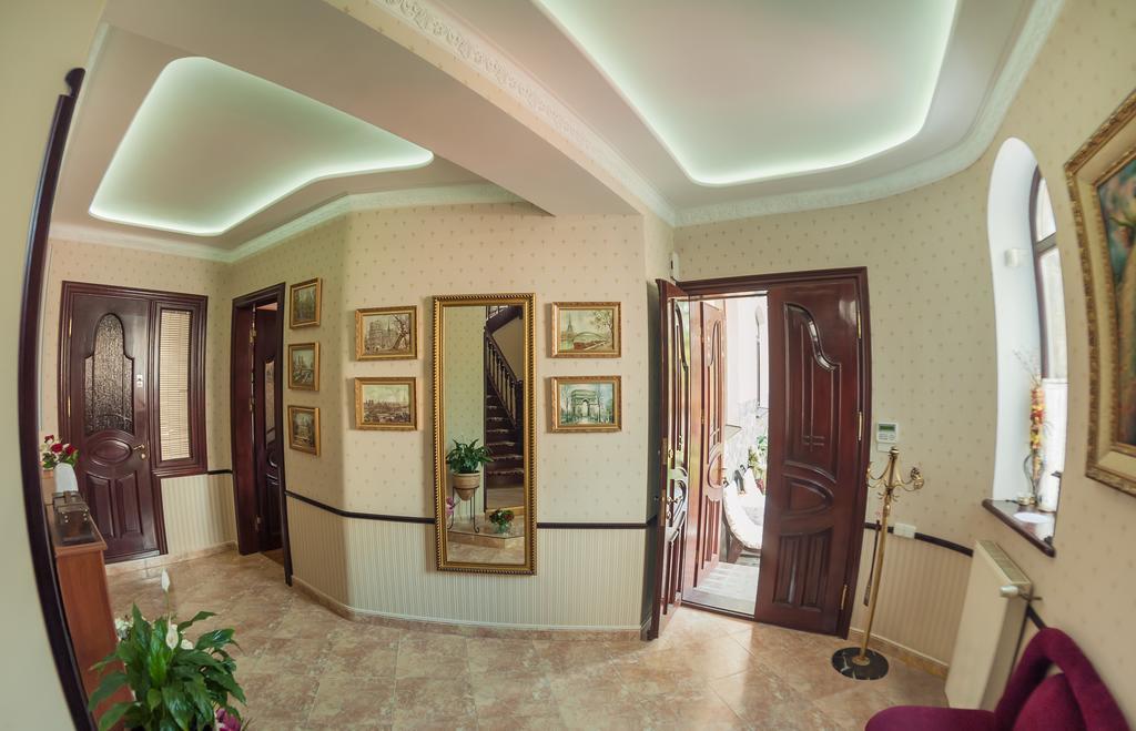 Hotel Saban Deluxe Leopoli Esterno foto